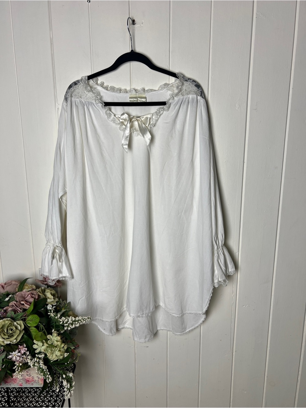 Vintage 80’s- 90’s Peasant / Poet Style Night Shirt